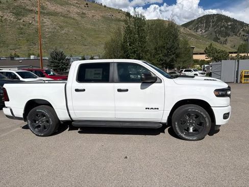 New 2026 RAM 1500 Express AWD/4WD image 8