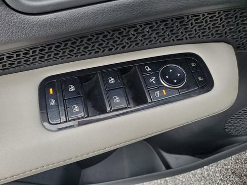 Certified 2023 Nissan Ariya FWD image 16