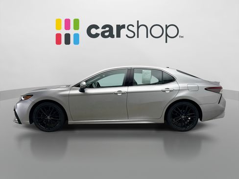 Used 2022 Toyota Camry XSE AWD/4WD image 2
