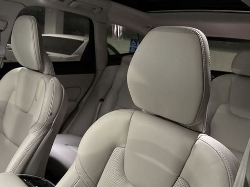 New 2025 Volvo XC60 B5 Ultra w/ Protection Package Premier image 20