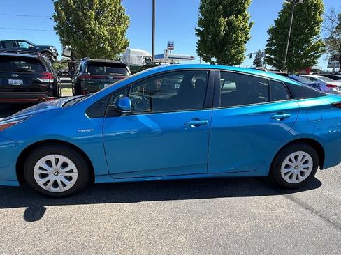 Used 2022 Toyota Prius L Eco FWD image 7