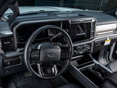 Used 2026 Ford F450 Platinum image 17