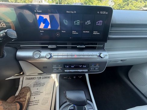 Used 2025 Hyundai Kona SEL AWD/4WD image 15