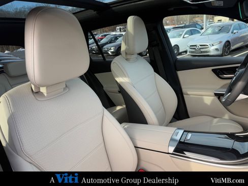 Certified 2025 Mercedes-Benz GLC 300 4MATIC image 30