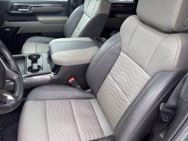 Used 2026 Chevrolet Silverado 2500 ZR2 AWD/4WD image 6