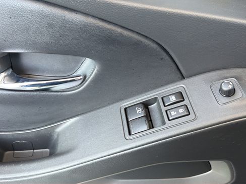 Certified 2025 Nissan Frontier SV AWD/4WD image 17