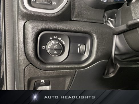 Used 2023 RAM 1500 Big Horn AWD/4WD image 24