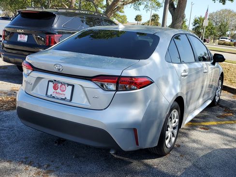 Used 2024 Toyota Corolla LE image 4