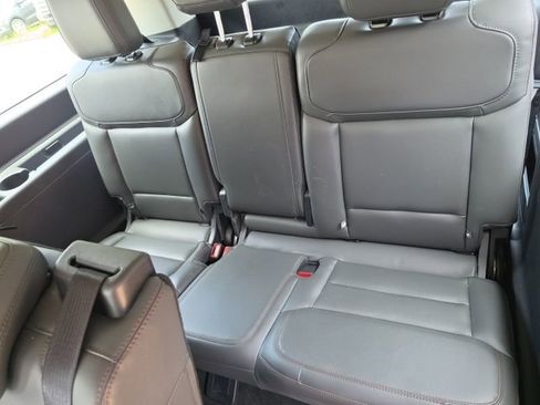 Used 2025 Ford Expedition Max Active RWD image 13
