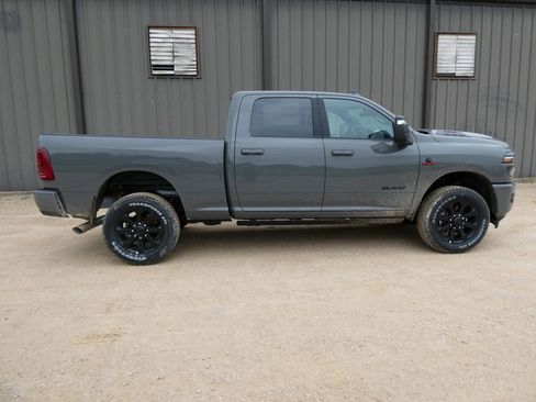 New 2026 RAM 2500 Laramie AWD/4WD image 2