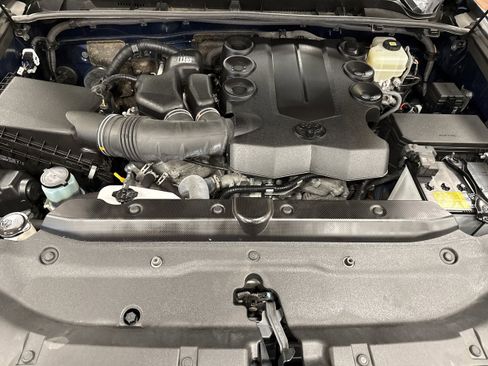 Used 2022 Toyota 4Runner Limited image 16