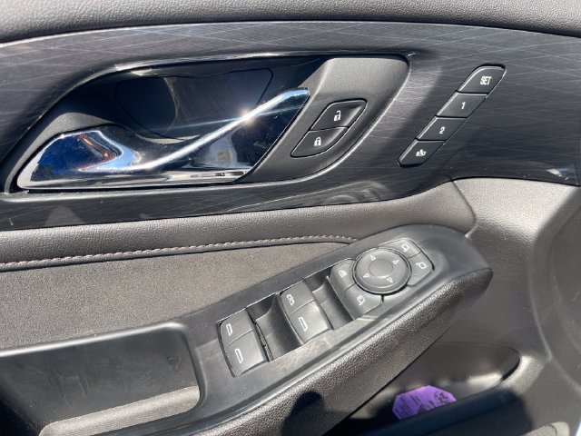 Used 2023 Chevrolet Traverse High Country AWD/4WD image 11