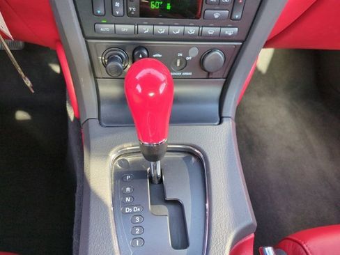 Used 2002 Ford Thunderbird image 17