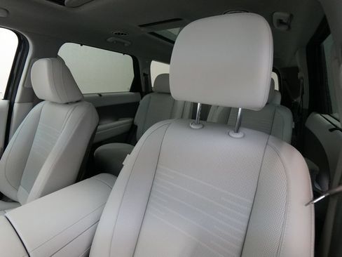 Used 2026 Hyundai Palisade Limited AWD/4WD image 16