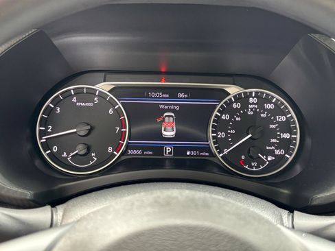 Used 2025 Nissan Sentra SV FWD image 38