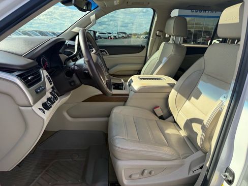 Used 2018 GMC Yukon XL Denali w/ Denali Ultimate Package AWD/4WD image 9