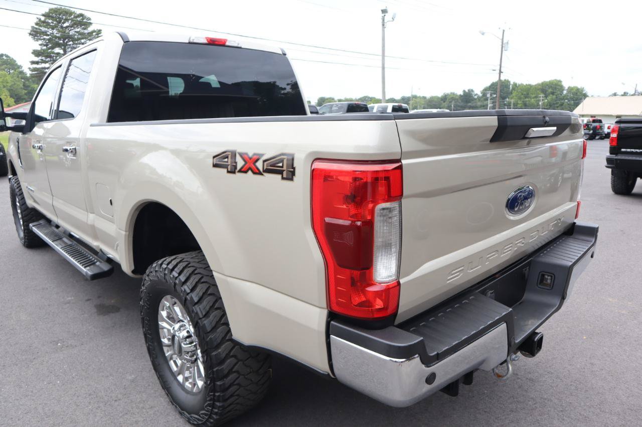 Used 2017 Ford F250 XLT w/ XLT Premium Package AWD/4WD image 7