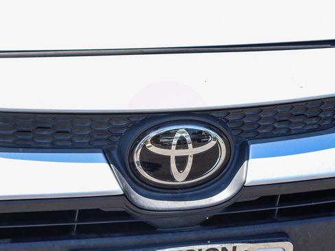 Used 2023 Toyota Corolla LE FWD image 4