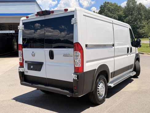 Used 2025 RAM ProMaster 2500 w/ U-Haul Equipment Group FWD image 12
