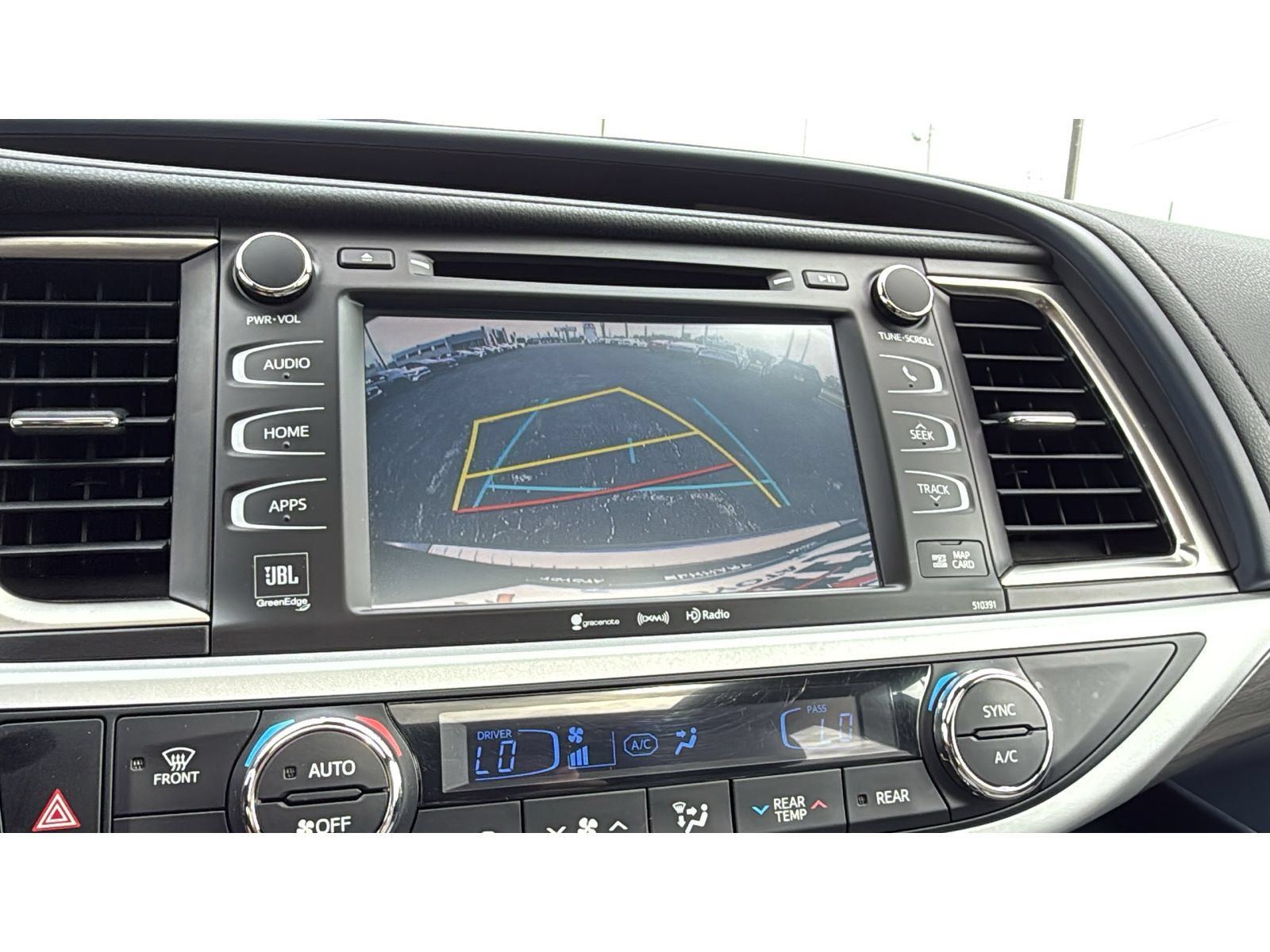 Used 2019 Toyota Highlander Limited AWD/4WD image 17