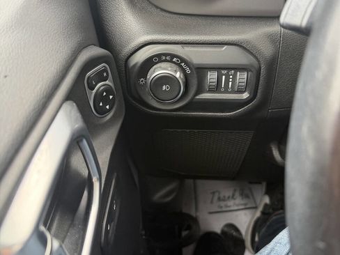 Used 2018 Jeep Wrangler Unlimited Sport S image 16