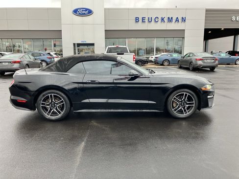 Used 2018 Ford Mustang Premium image 10