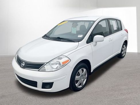 Used 2010 Nissan Versa 1.8 S image 1