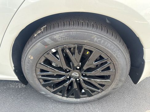 New 2025 Nissan Altima 2.5 SV w/ SV Special Edition Package image 21