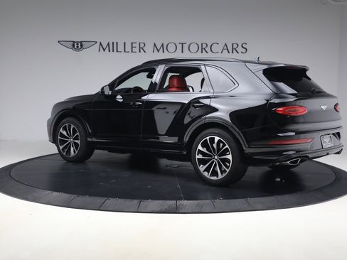 Used 2022 Bentley Bentayga image 4