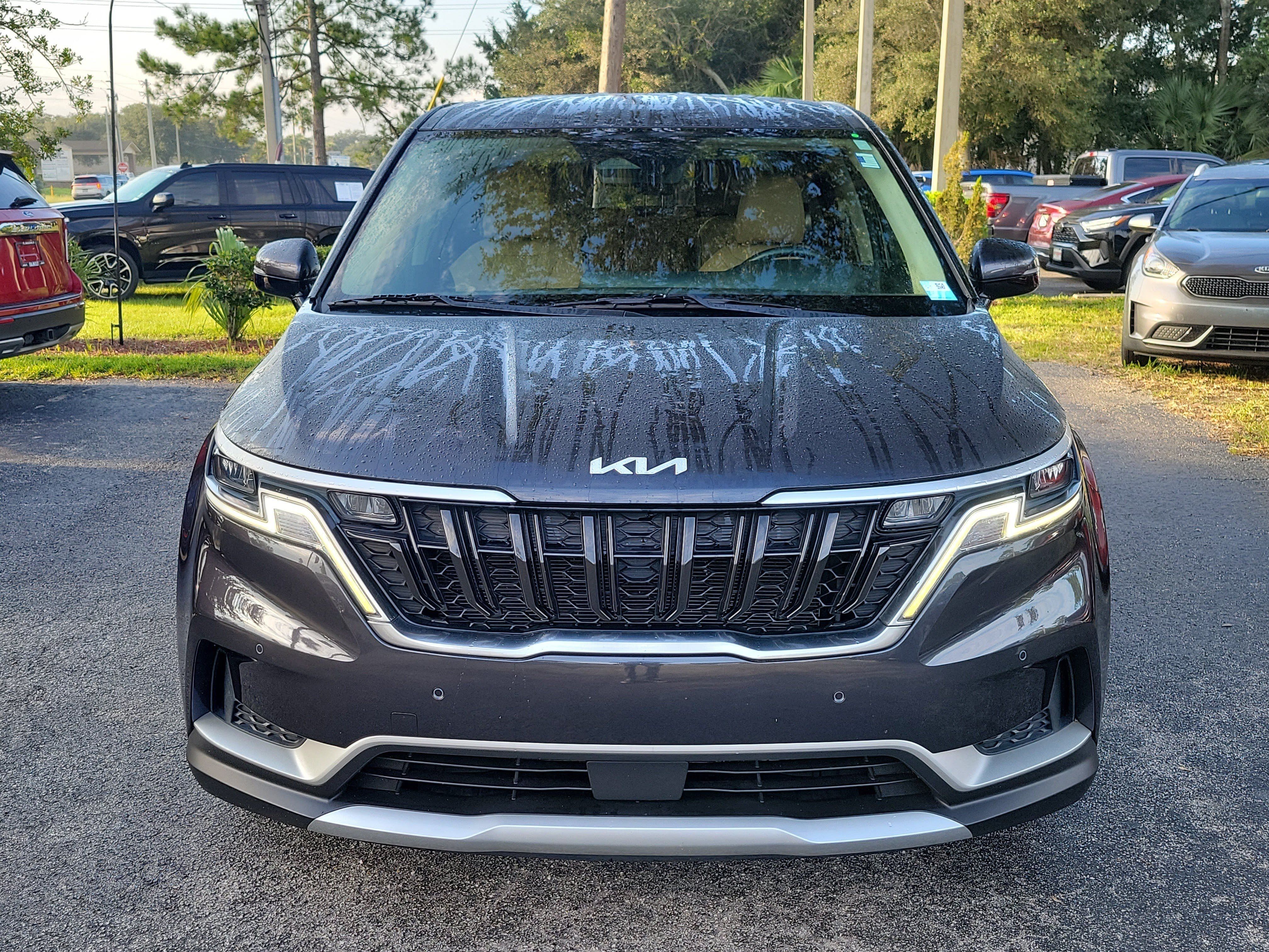 Certified 2023 Kia Carnival EX FWD image 2