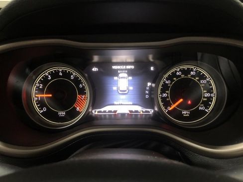 Used 2015 Jeep Cherokee Limited image 24