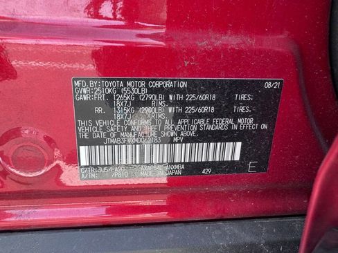 Used 2021 Toyota RAV4 SE w/ Weather & Moonroof Package AWD/4WD image 10