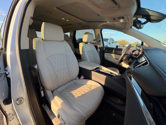 Used 2023 Buick Enclave Avenir w/ Avenir Technology Package FWD image 9