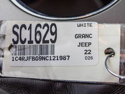Used 2022 Jeep Grand Cherokee Limited AWD/4WD image 57