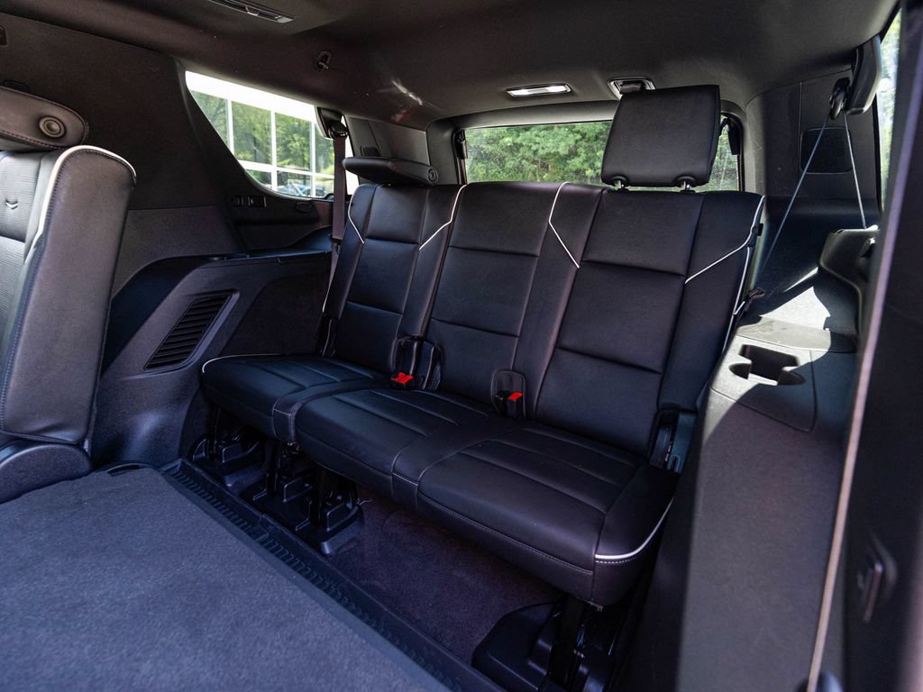 Used 2024 Cadillac Escalade Premium Luxury AWD/4WD image 28