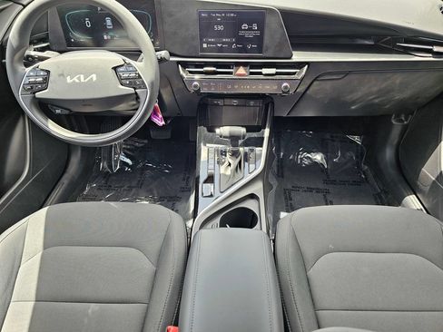 Used 2025 Kia Niro LX FWD image 16
