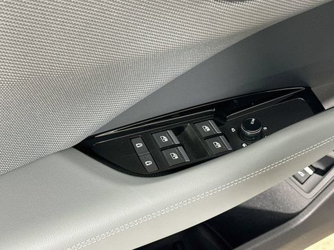 New 2026 Audi Q3 quattro 2.0T AWD/4WD image 18