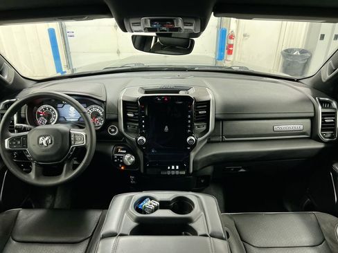Used 2025 RAM 1500 Laramie AWD/4WD image 10