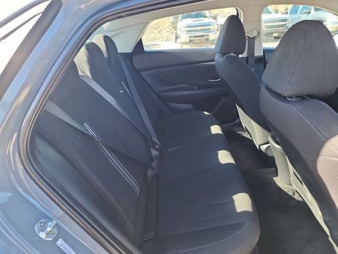 Used 2021 Hyundai Elantra SEL w/ Convenience Package image 10