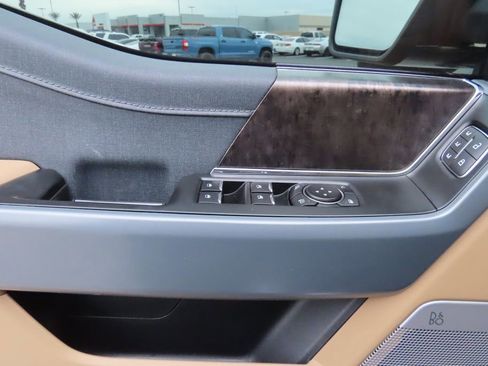 Used 2022 Ford F150 Lariat image 22