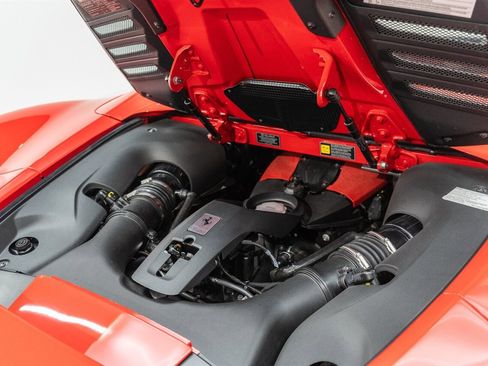 Used 2022 Ferrari F8 Tributo image 78