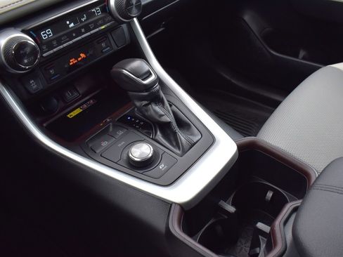 Used 2023 Toyota RAV4 Limited image 26