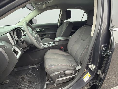 Used 2016 Chevrolet Equinox LS image 2
