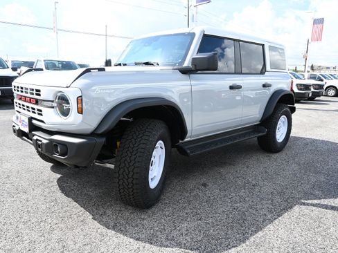 New 2026 Ford Bronco Heritage Edition AWD/4WD image 8