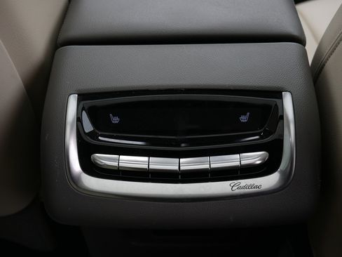 Used 2024 Cadillac XT6 Premium Luxury AWD/4WD image 12