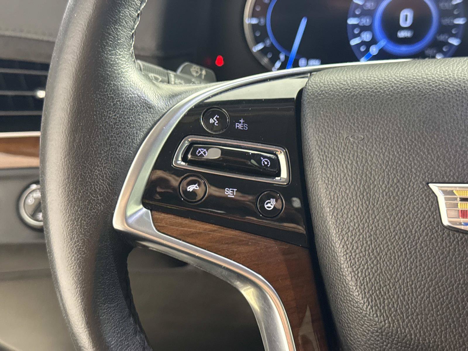 Used 2016 Cadillac Escalade 2WD image 29