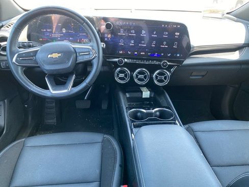 Used 2024 Chevrolet Blazer EV LT AWD/4WD image 9
