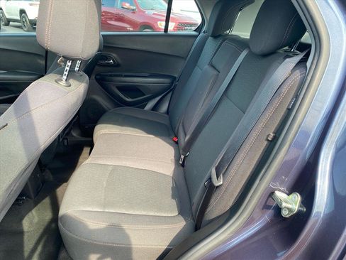 Used 2018 Chevrolet Trax LS FWD image 21