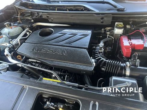 Used 2024 Nissan Rogue SV FWD image 32