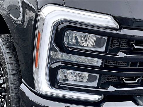 Used 2024 Ford F250 Lariat w/ Lariat Ultimate Package image 31